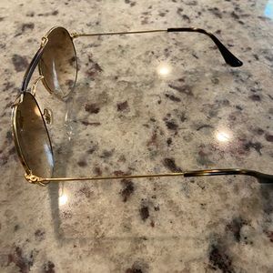 EUC RAY-BAN RB3540. Women’s aviator sunglasses.